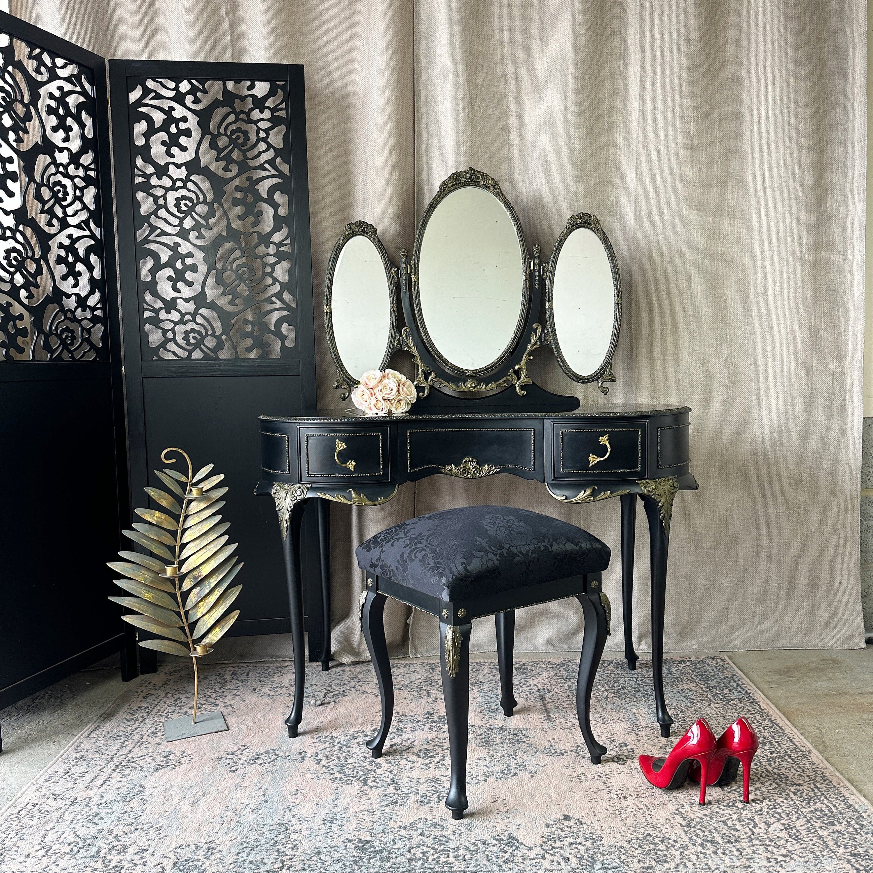 white christmas dresses Dressing Table With Led Lights Glass Top Dressing Table With Extendabl main image 0