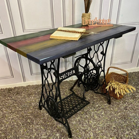 DIY: Mesa estilo industrial con patas de máquina de coser