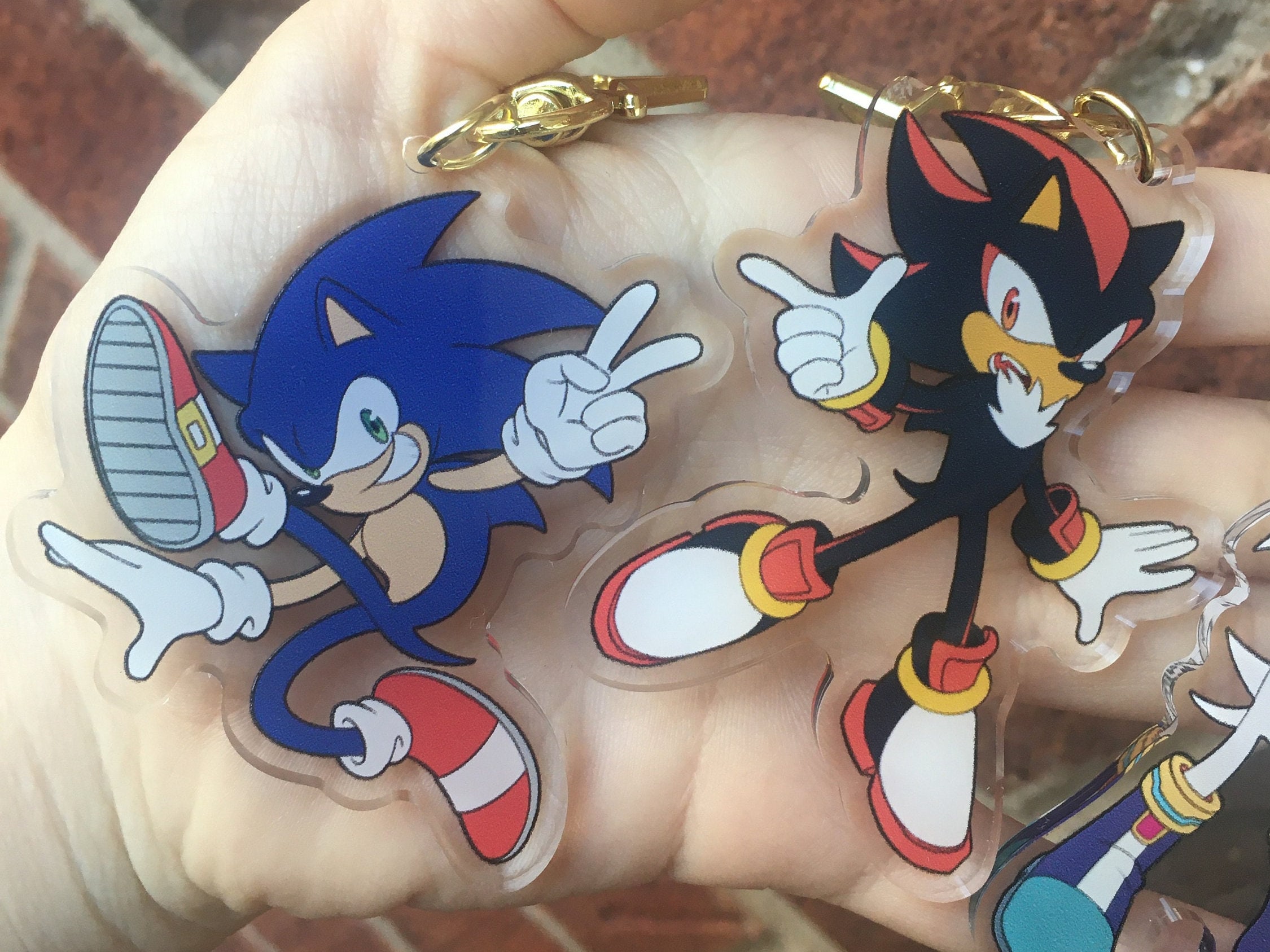 Kit 3 pins personagens Sonic multicor, SEGA