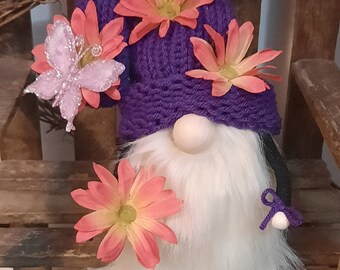 Gerber Daisy Gnome, Farmhouse Gnome, Tiered Tray Gnome