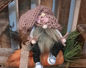 Carrot bunch Kitchen Gnome, Spring Gnome, Farmhouse Gnome, Tiered Tray Gnome