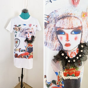 White BABYDOLL Tee//Pearls//Rock n Roll//Crystals//Graphic Shirt//Oversized Concert Top//Rockstar//Vintage//Feminine Star//Party//