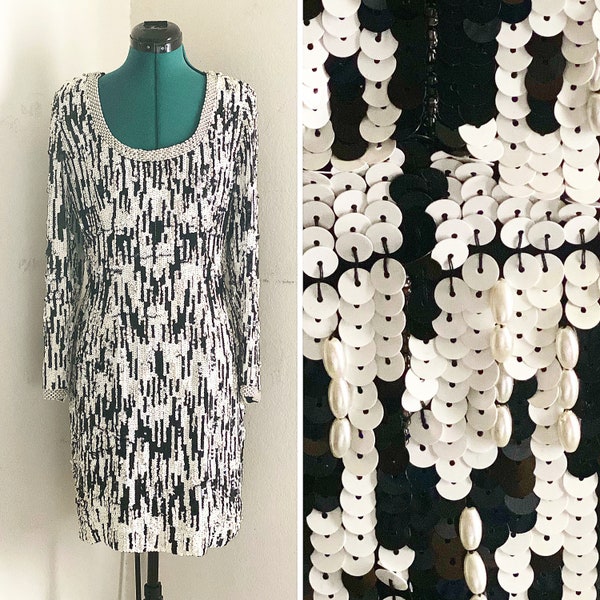 GEOMETRIC//Black and White Pearl Dress//Vintage Art Deco//Oleg Cassini//Mini//A-Line//Scoop Neckline//Heavy//New Years Party Dress//