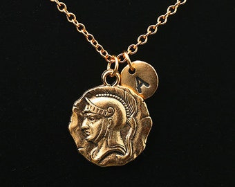 Romeinse soldaat gouden munt ketting, Warrior ketting, Romeinse legioensoldaat ketting, antieke gouden munt charme gepersonaliseerde monogram ketting