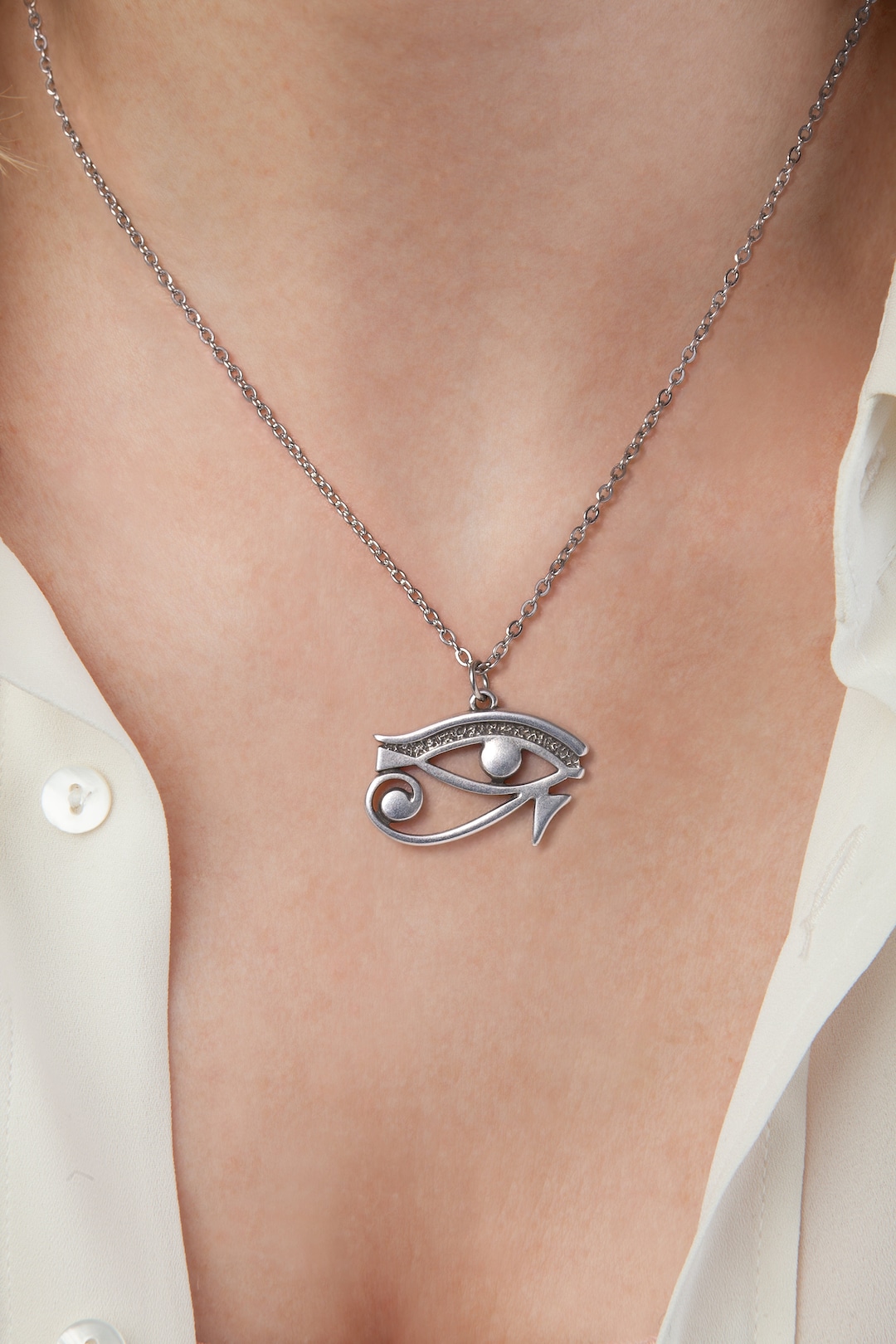 Mesmerizing Eye Of Ra Necklace Design for Your Screen Mesmerizing Eye Of Ra Necklace Design for Your Screen