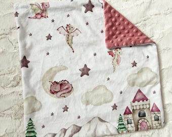 Manta de cuna con diseño de princesa dragón, color malva, envío rápido, ropa de cama con diseño de luna y estrellas, manta Minky rosa, regalo para recién nacidos, manta de cuna para niña.