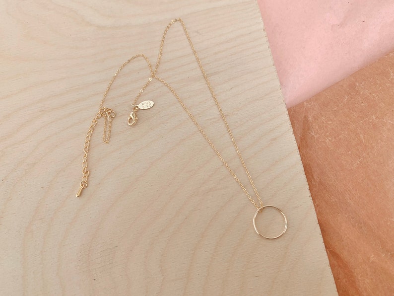 Dainty Gold Circe Pendant Necklace