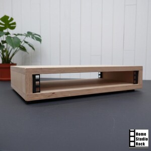 1U Birch Plywood Studio Rack Cabinet - 19 inch image 10