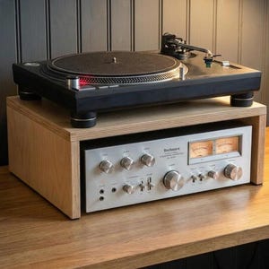 Sturdy plywood stand / riser for your turntable/vinyl record player.