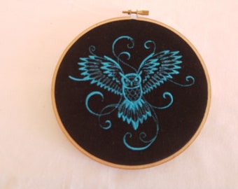 Flying Owl Embroidered Hoop Wall Decor