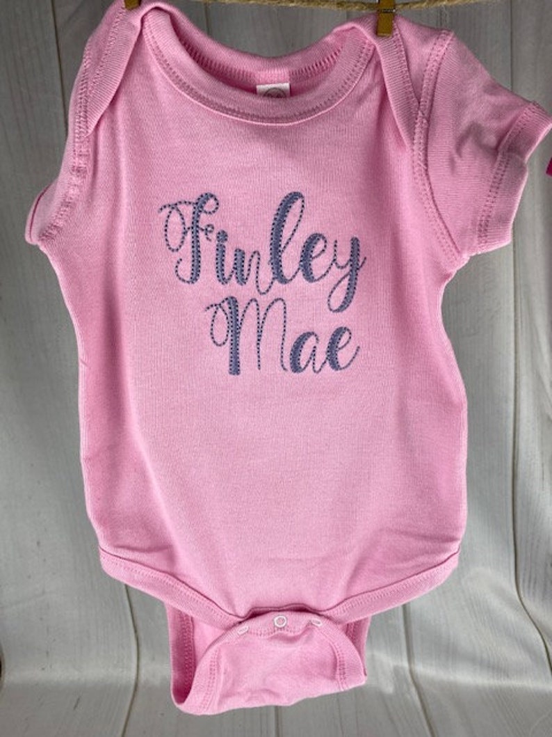 Personalized Baby Onesie l Baby Girl Clothes l Photo Shoot Outfit l Embroidered Name Onesie I Pink Onesie with Name