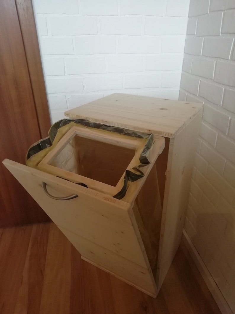 Estante de bolsa de basura natural El saco amarillo stand | Etsy