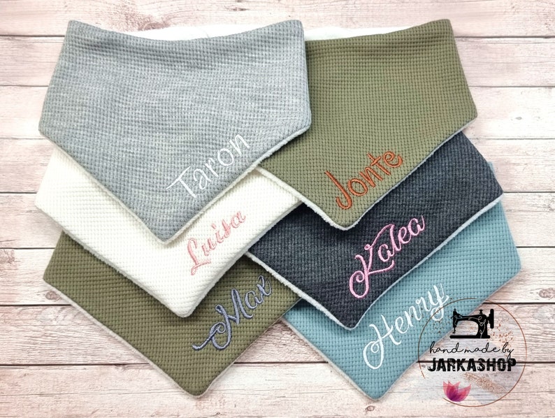 Baby winter/summer reversible scarf waffle knit jersey, fleece, embroidered with name, personalized, baby scarf, triangular scarf, scarf image 1