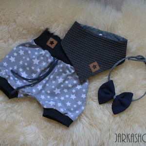 Size 68/74; 3 tlg. Baby set &quot;Shorts with asterisks&quot;, triangle cloth made of waffle lpique, hair bow made of muslin, after wish with name, grey
