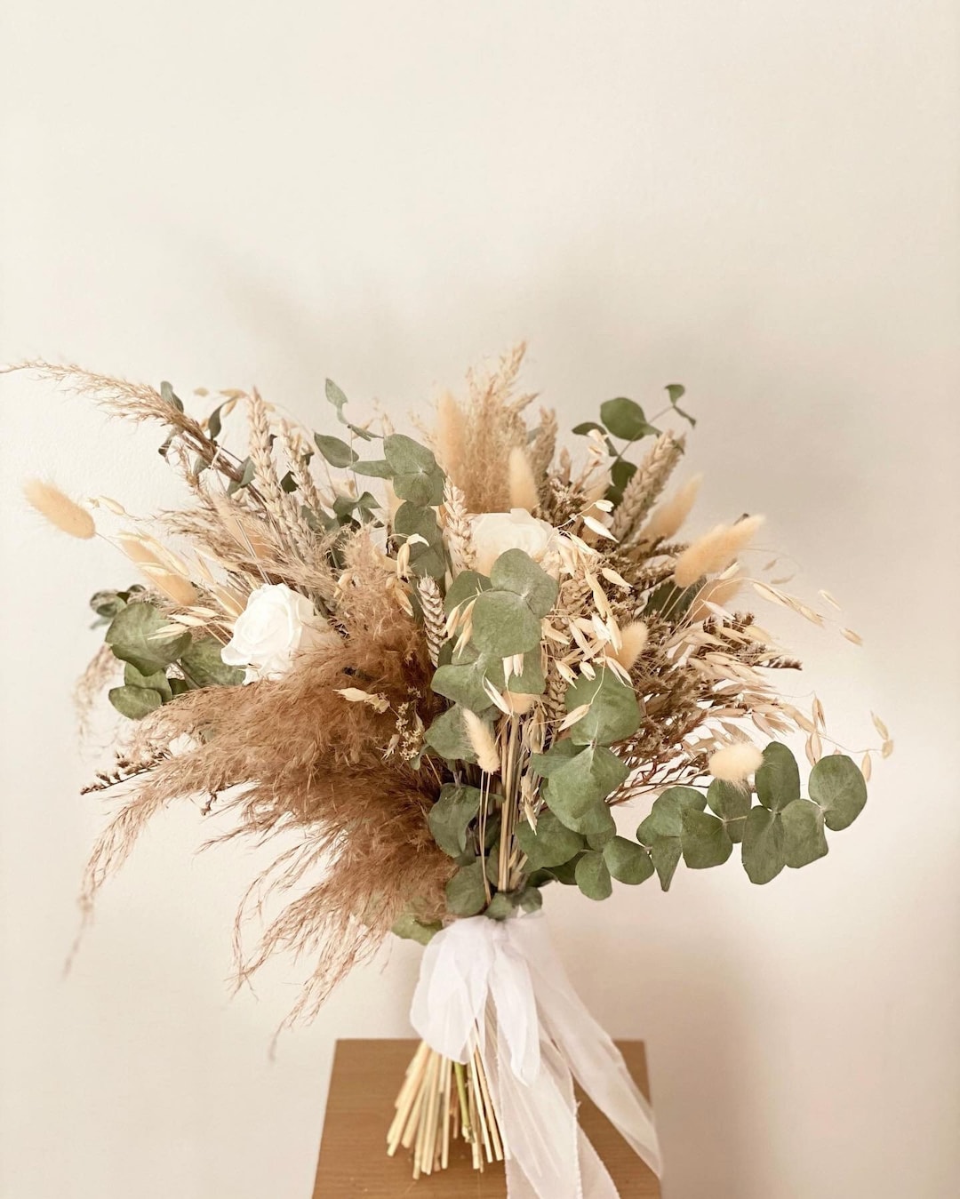 Ramo de hierba de pampa y eucalipto/ Ramo de novia eterno de rosa  preservada/ Flor de boda de aspecto natural/ Ramo de damas de honor/ -   España