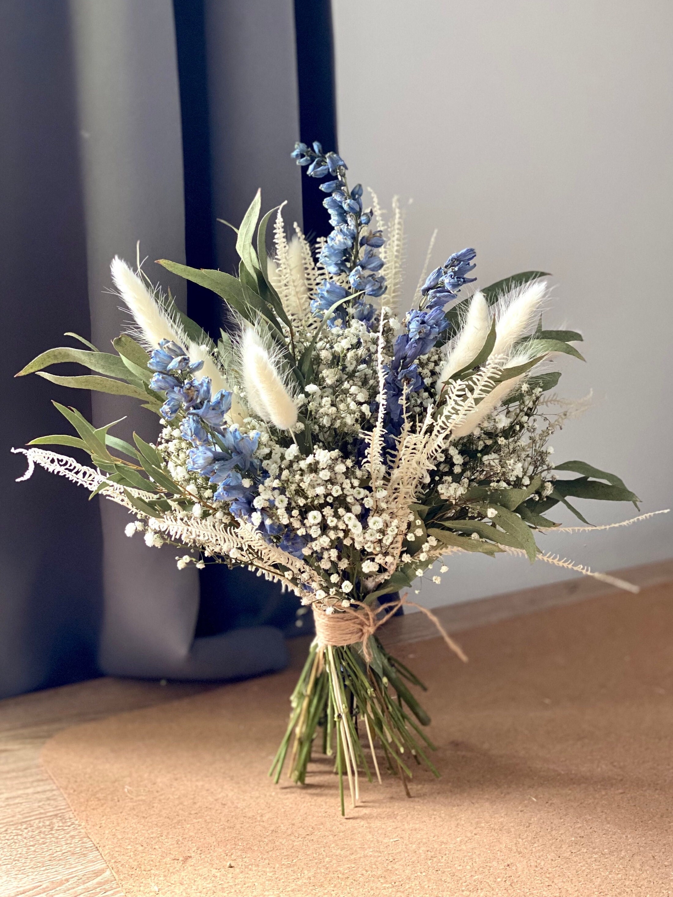 Lavender Mini Dried Flower Bouquet // White Bunny Tail Bouquet // Blue &  White Dried Flowers // Scented Flowers // Wedding Table Decorations 