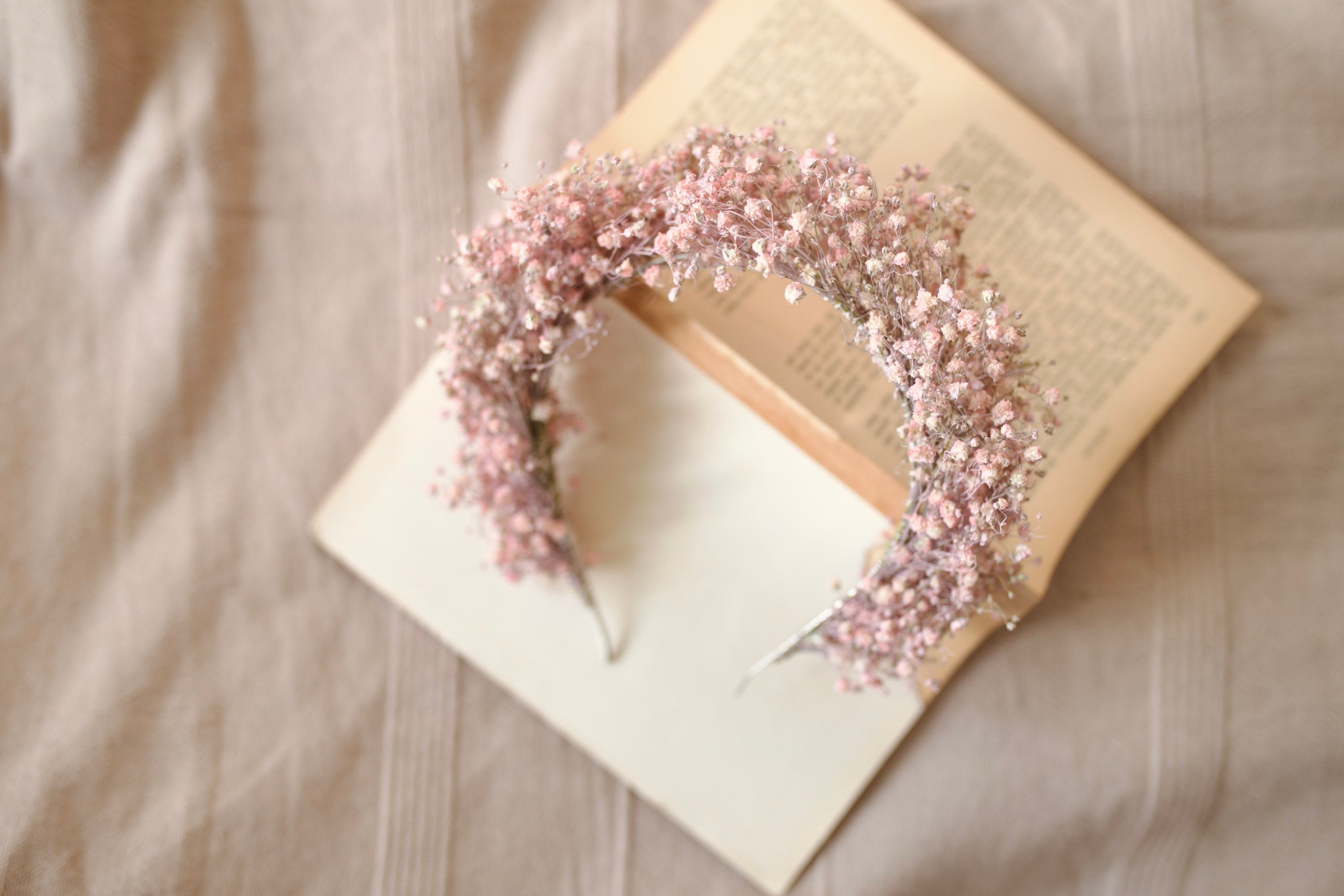 Gypsophila seca rosa / Diadema floral para recién nacido / Tocados de dama de honor / Accesorios para el cabello de aliento del bebé / Halo de flor / Regalo de cumpleaños de mamá