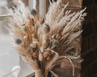 Ramo de hierba de pampa y cardo / cardo azul polvoriento / cardo de globo azul / flor de boda seca / cola de conejo / boda boho / novia boho natural