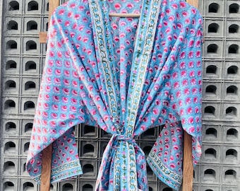 Kimono Robe aus Baumwolle mit Blumenmuster: Indian Loungewear