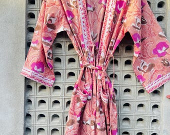 Kimono in cotone stampato a mano con tecnica block print: abbigliamento da casa con stampa floreale marrone