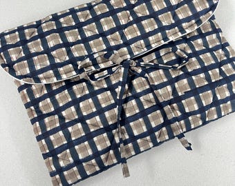 Custodia trapuntata per laptop, custodia per MacBook in cotone fatta a mano, custodia imbottita per laptop con stampa a blocchi a mano e chiusura a laccio, borsa per laptop per Dell HP iPad