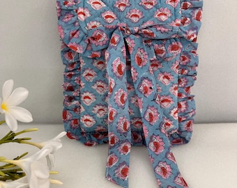 Handmade Padded Kindle Sleeve, Floral Print Fabric, Quilted Cotton