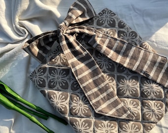 Handmade Quilted Kindle Sleeve: Beige Floral Block Print, Striped Bow