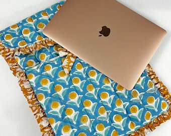 Custodia per laptop trapuntata floreale - Custodia per MacBook in cotone stampato a mano, custodia imbottita per laptop, custodia per laptop boho, regalo fatto a mano per le donne