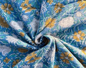 Tela de algodón con estampado floral azul: material de costura indio hecho a mano