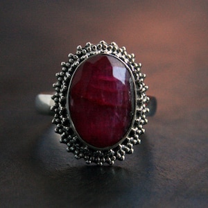 Silver ring Namaste Ruby