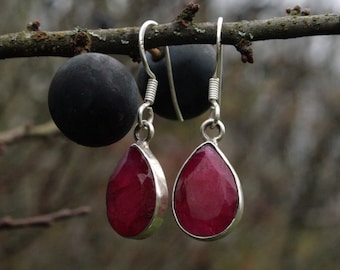 Silver earring ruby droplets