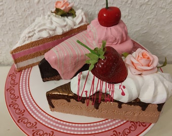 Set 3 Stück fake Tortenstück unechte Torte gefälschte Torte Schokolade rosa Gips Kirsche Erdbeere Attrappe Handarbeit Geschenk
