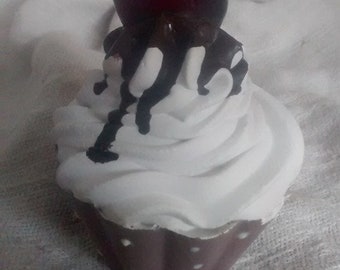 1 Deko-Cupcake Shabby Chic Kirsche