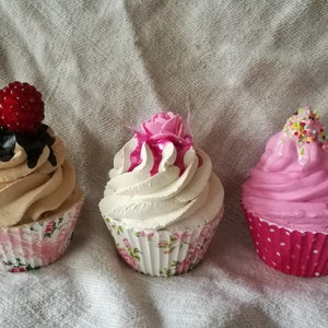 5 Cupcakes nach Wunsch + 1 kleiner Cupcake gratis