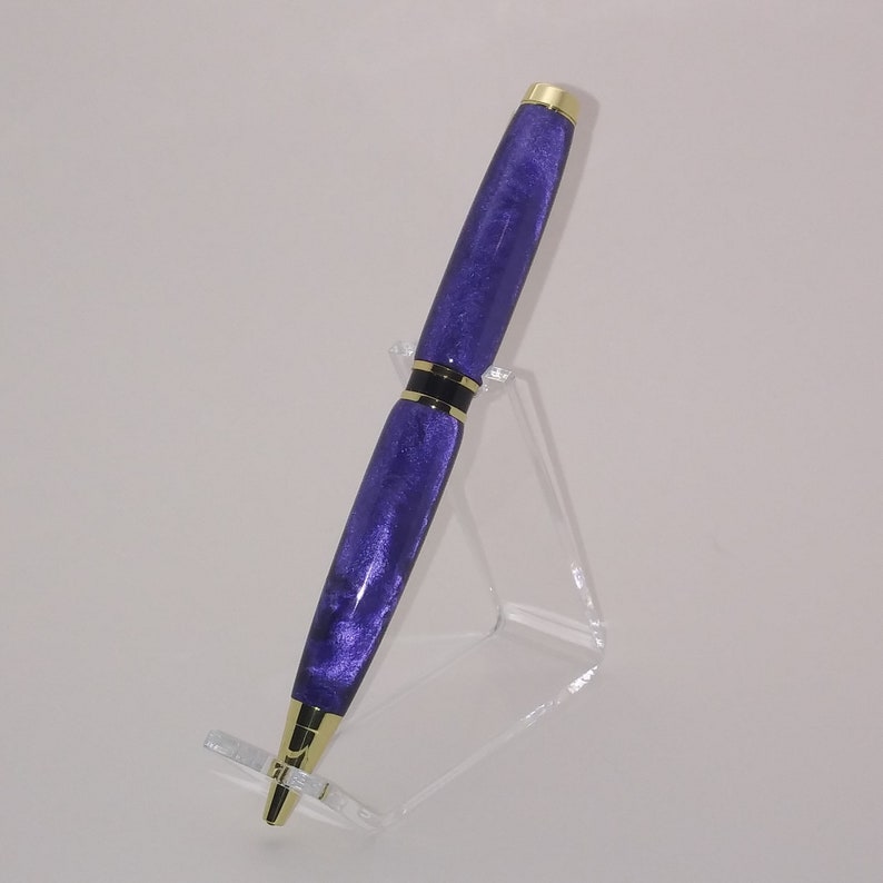 black pen shell purple flowers natural Focal