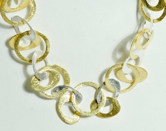 Eyelet chain bicolor