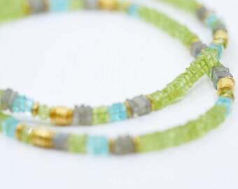 Collier En Or 18 Carats Avec Perles D'eau Douce, Saphirs, Rubis, Péridot - Marque Bimonia, Neuf Avec étiquettes