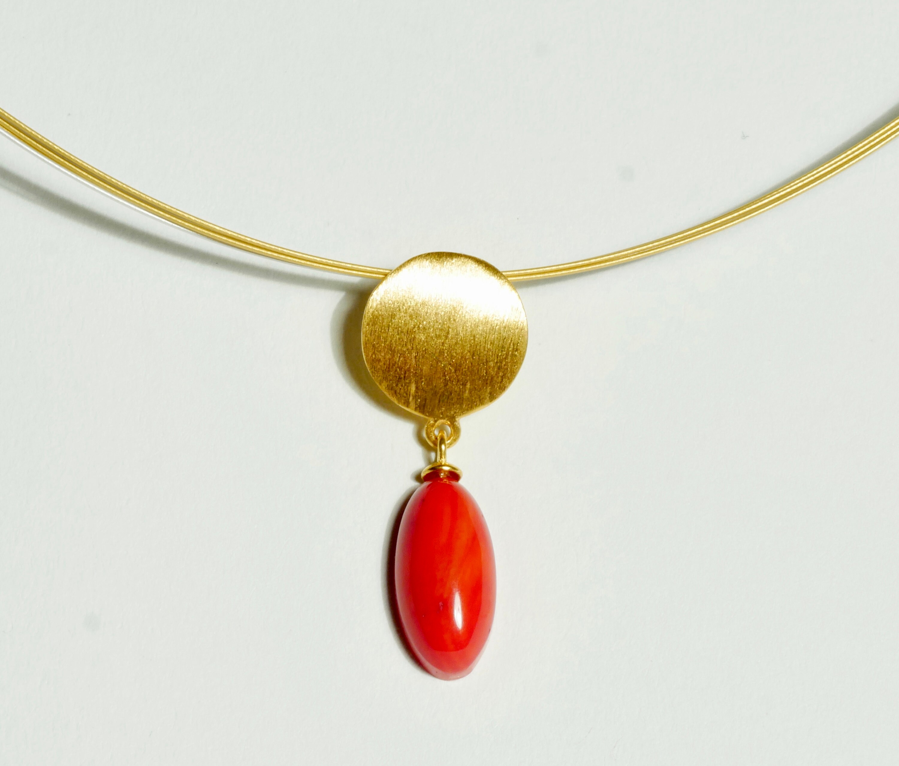 Red coral hotsell pendant gold