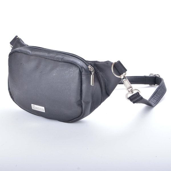 Vegan belt bag, hipbag from cork, handmade, bauchtasche, korktasche, kidney black hip bag, travel bag, multiway bag, vegan bum bag, geccobag