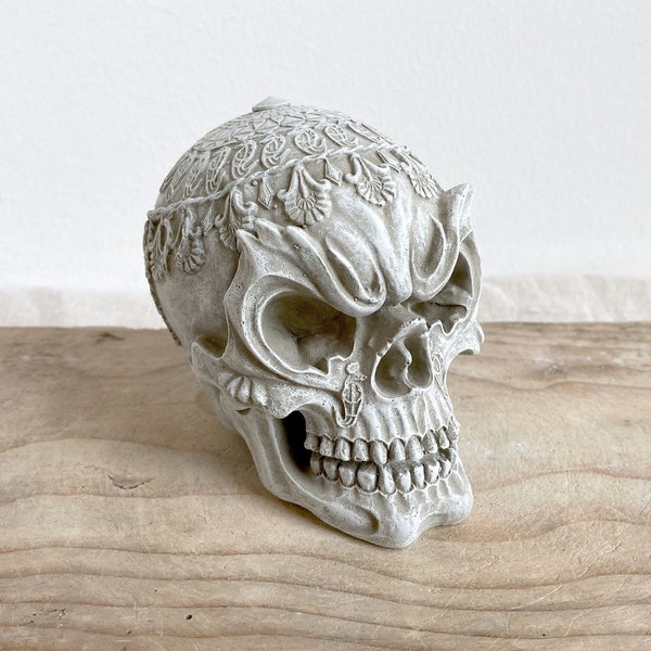 Concrete 3D mold Latex mold  for concrete plaster resin and more Ornamented skull