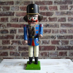 Vintage Nußknacker Soldat mit Säbel