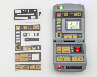 Der TNG Prop Tricorder Mark VII Labels Grafikaufkleber für Klammer Kit