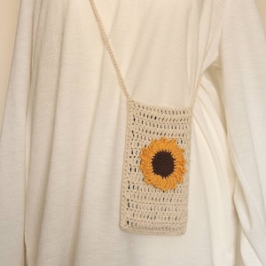 Handmade mobile phone purse. Crochet Ecofriendly iPhone case/ Natural colour cross body mobile phone case/ Gift hippie bag with sunflower