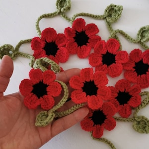 Hand crochet poppies bunting, Summer garland, Poppy home decorations, Poppy chain garland decoration, Poppies Wall decoration, Home accents