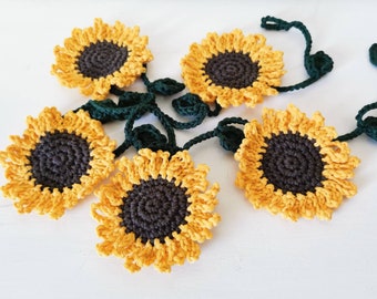 Hand crochet sunflower bunting, Summer garland, Sunflowers wall decoration, Nursery sunflower chain garland, Wedding decorations, Gift idea