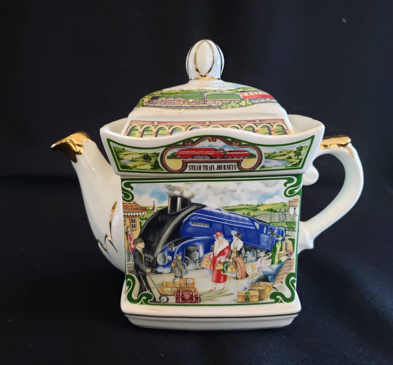 Train Teapot from the James Sadler Collection \u2014 The Golden Age of