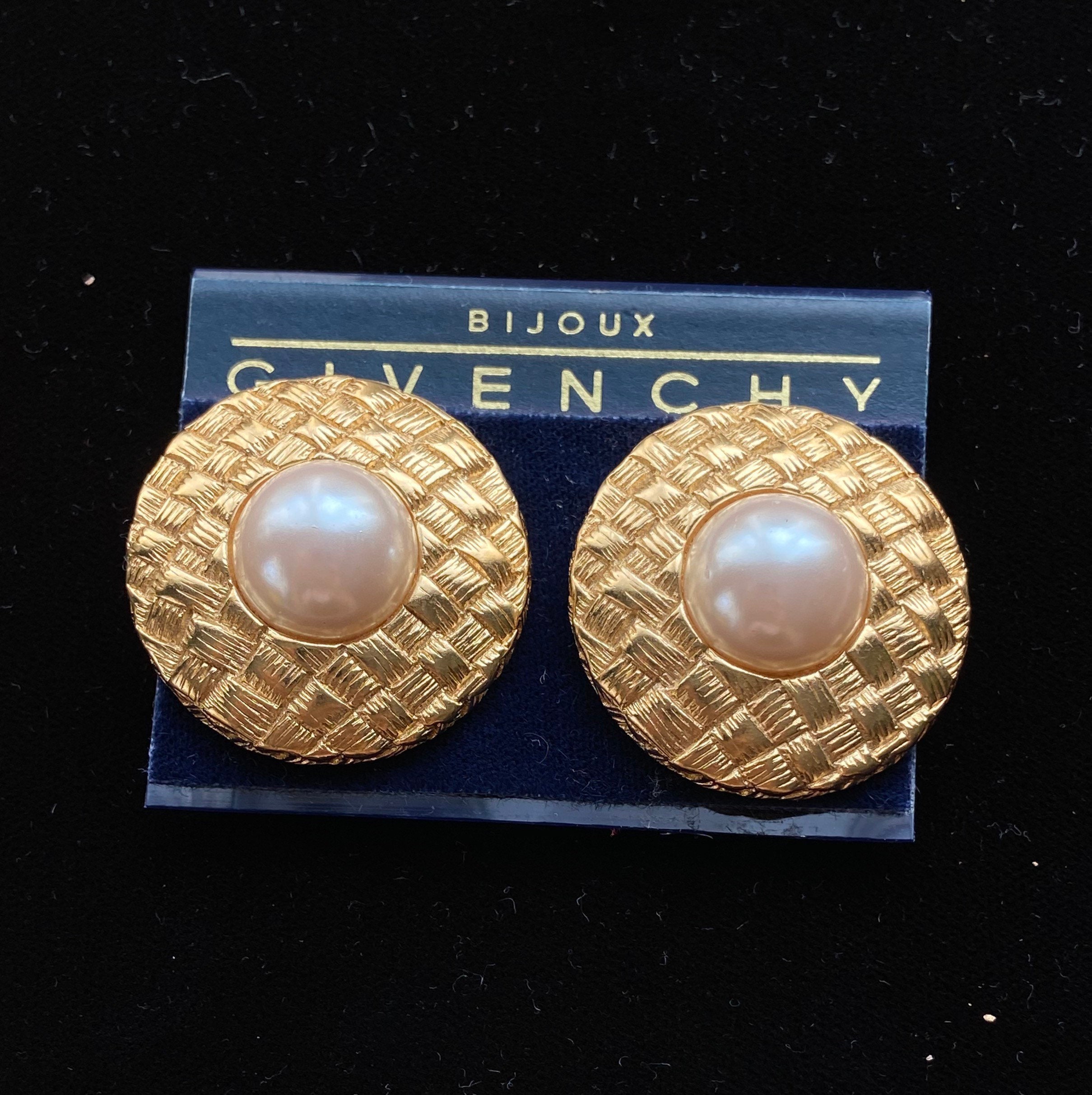 GIVENCHY ジバンシィ パールイヤリング おさまっ 2個セット