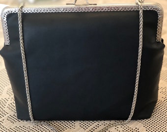 Bag with clip closure