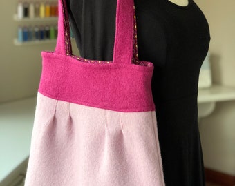 Shopper Tasche aus Wollwalk mit farbenfrohem Innenfutter aus Baumwollstoff