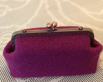 Pocket with clip closure